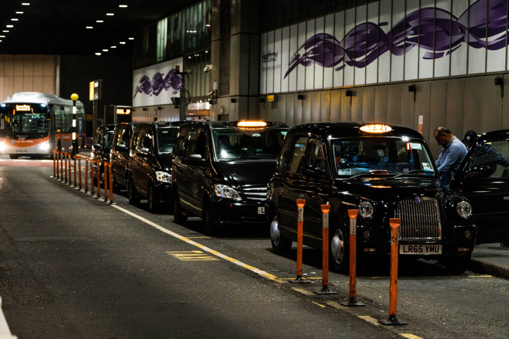 taxi heathrow